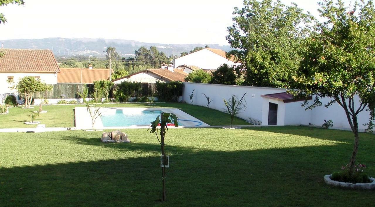 Alojamento Costa & Dias Vila Verde  Esterno foto